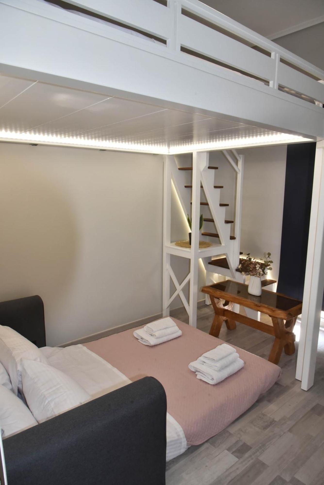F K Apartments Artemida  Bagian luar foto