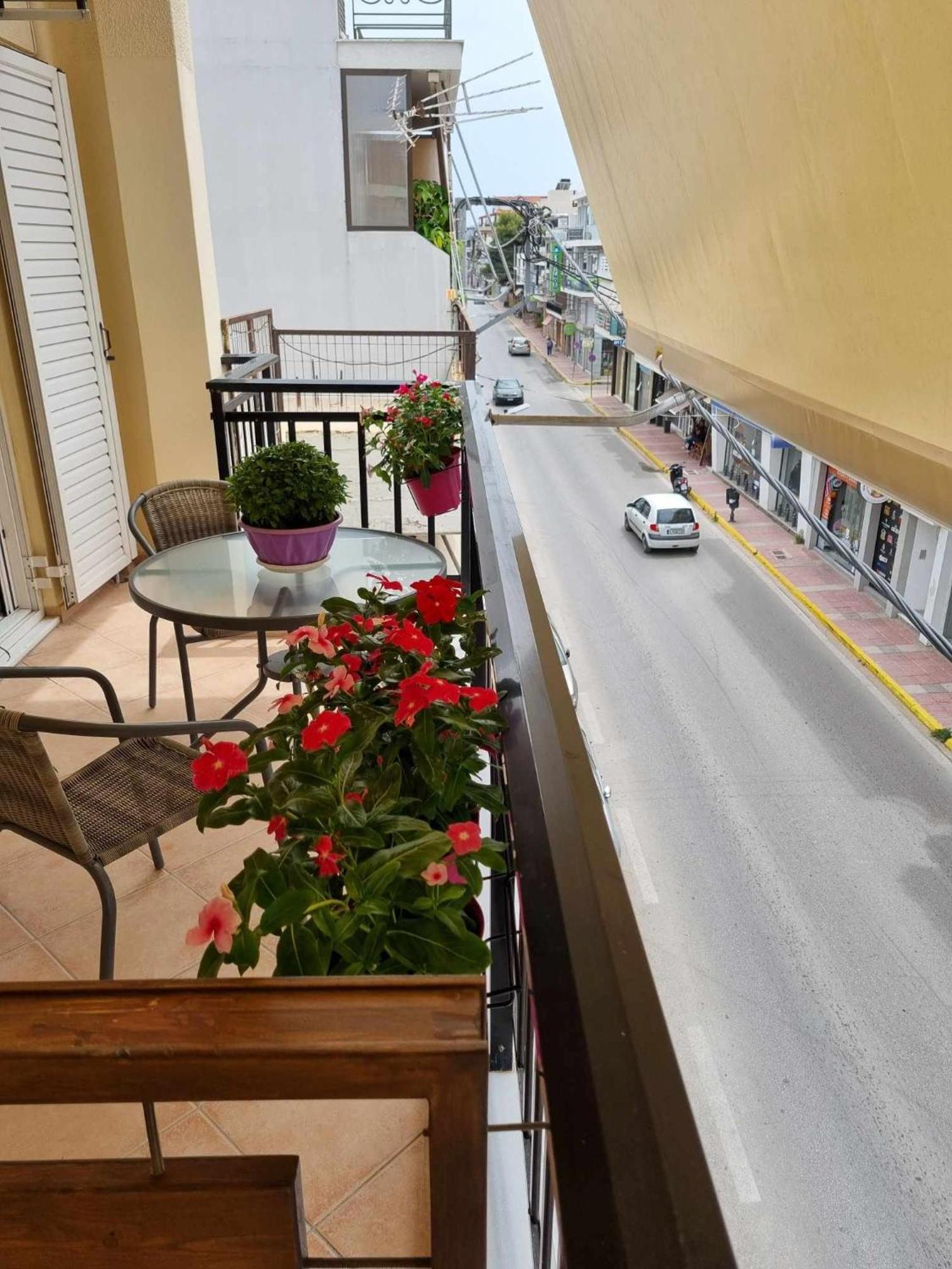 F K Apartments Artemida  Bagian luar foto